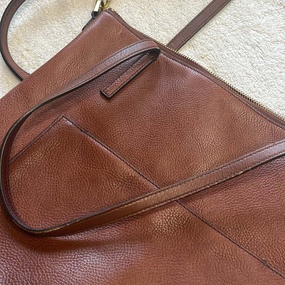 Fossil leather handbag purse, preowned like New! - Picture 13 of 13